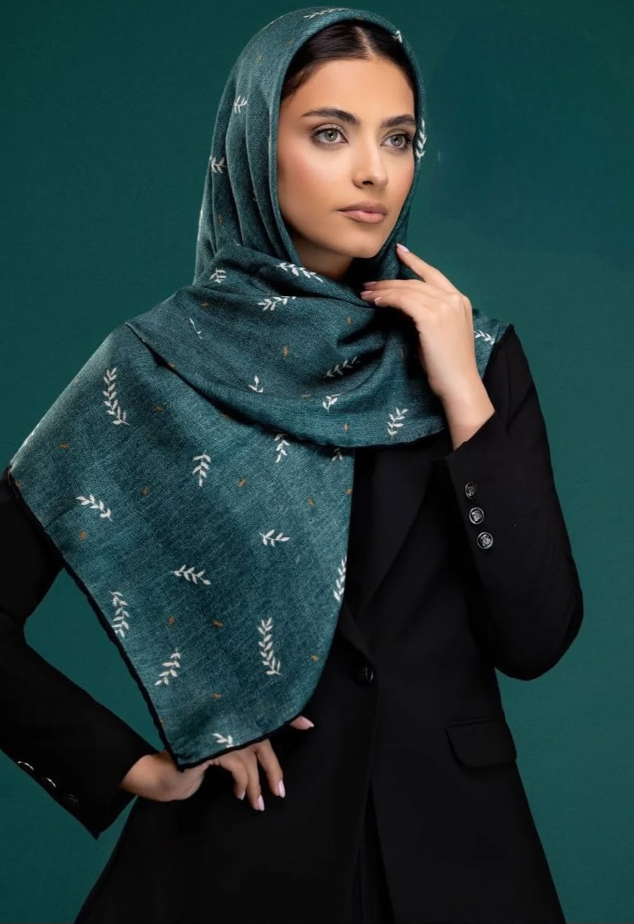 روسری چاپ خیس دور دست دوز